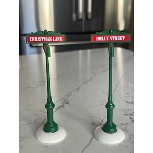 Department 56 Christmas Village Street Signs Christmas Lane Holly Street 2pc set
